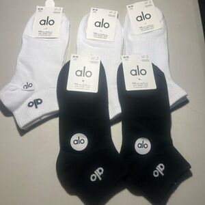ALO Yoga Socks 5-Pack: Unisex Half-Crew - medium Size.  Gift Set